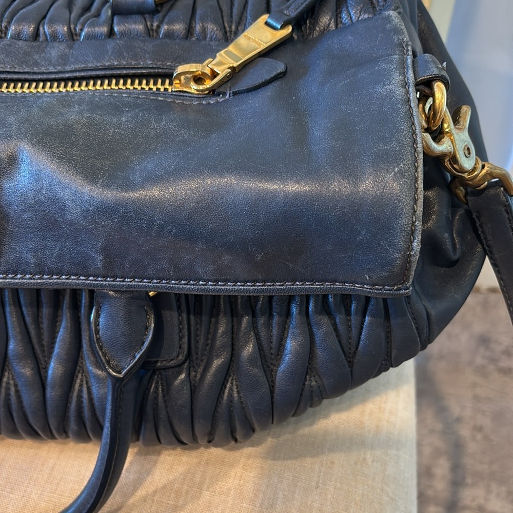 💙👜Miu Miu Bow Bag Matelasse💙 - Picture 9 of 16